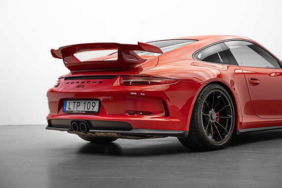 Porsche 911 11 of 25