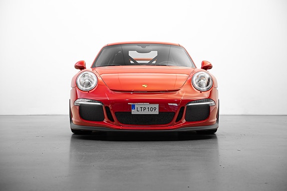 Porsche 911 4 of 5