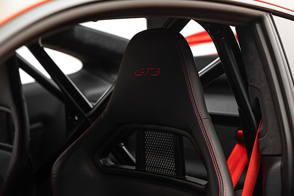 Porsche 911 14 of 25