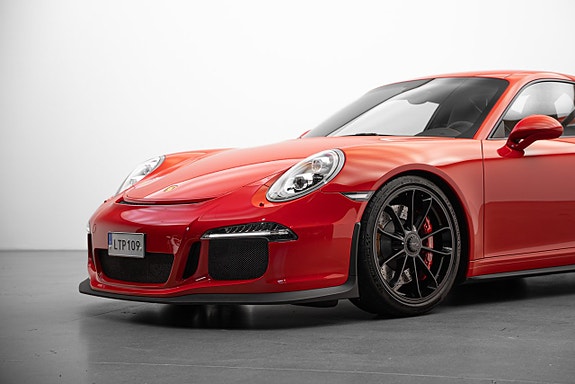 Porsche 911 10 of 25