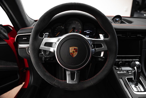 Porsche 911 18 of 25