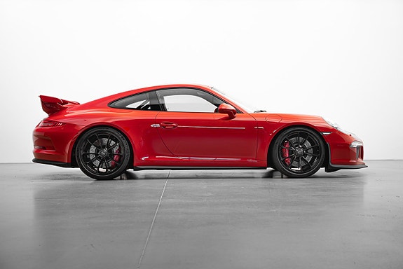 Porsche 911 3 of 5