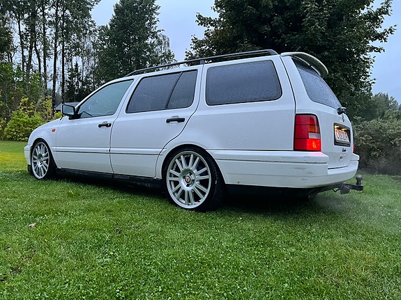 Volkswagen Golf III 3 of 5
