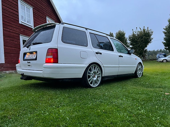 Volkswagen Golf III 4 of 5