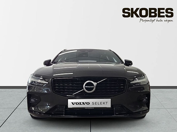 Volvo V60 2 of 5