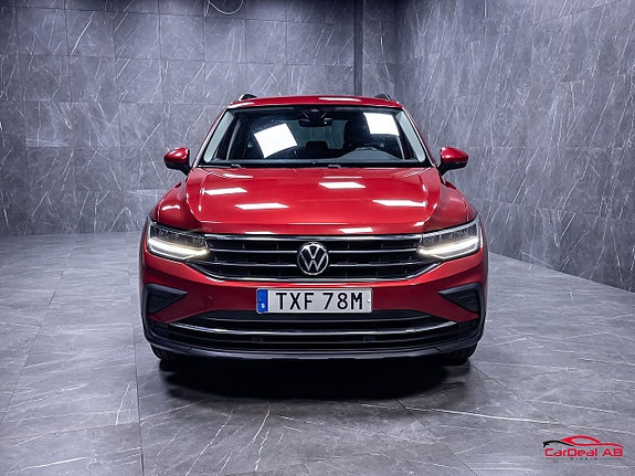 Volkswagen Tiguan 2 of 27