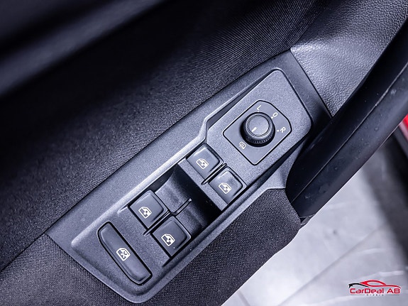 Volkswagen Tiguan 27 of 27