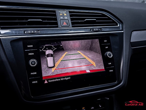 Volkswagen Tiguan 24 of 27