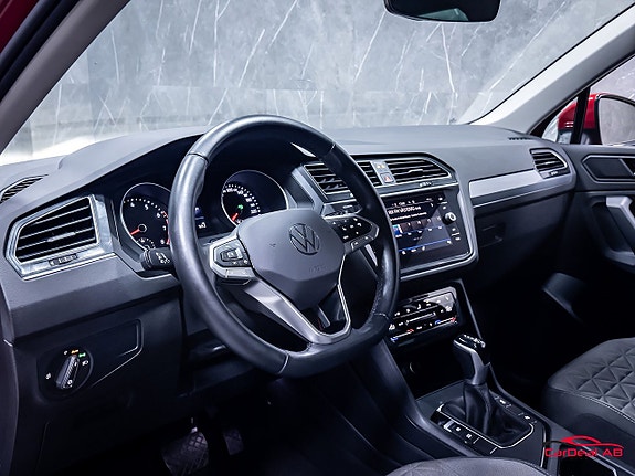 Volkswagen Tiguan 12 of 27