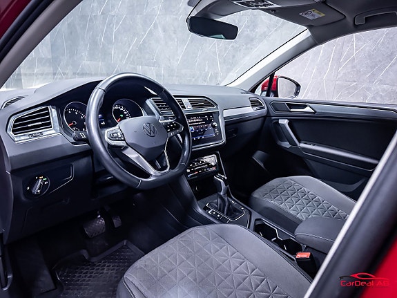 Volkswagen Tiguan 11 of 27