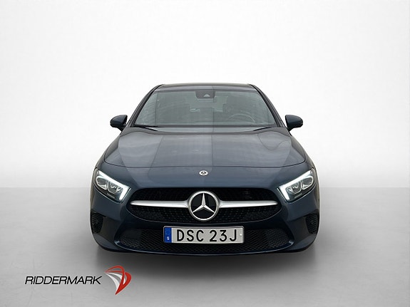 Mercedes-Benz A180 2 of 5