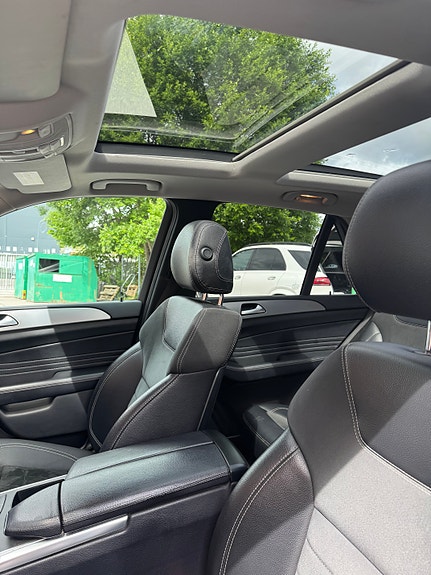 Mercedes-Benz ML350 15 of 16