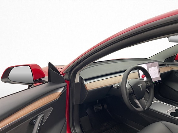 Tesla Model 3 9 of 30
