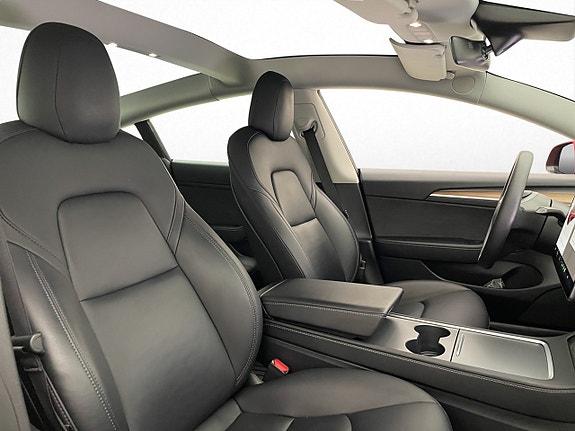 Tesla Model 3 21 of 30