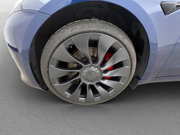 Tesla Model 3 26 of 29