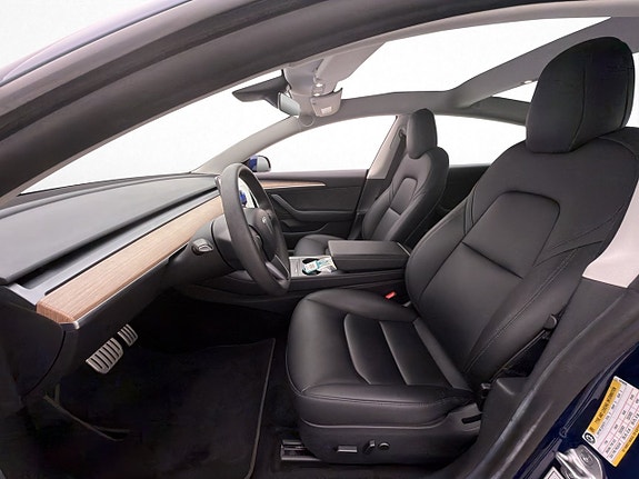 Tesla Model 3 11 of 29