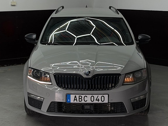 Skoda Octavia RS 3 of 5