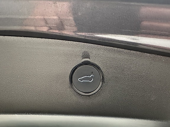 Tesla Model 3 27 of 30