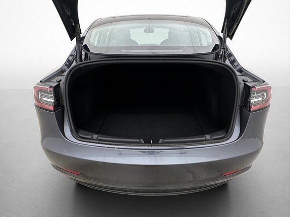 Tesla Model 3 8 of 30