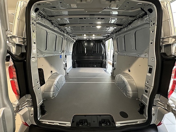 Volkswagen Transporter 10 of 11