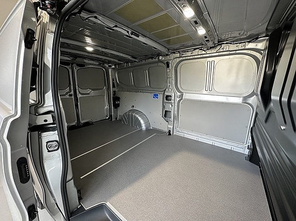 Volkswagen Transporter 11 of 11