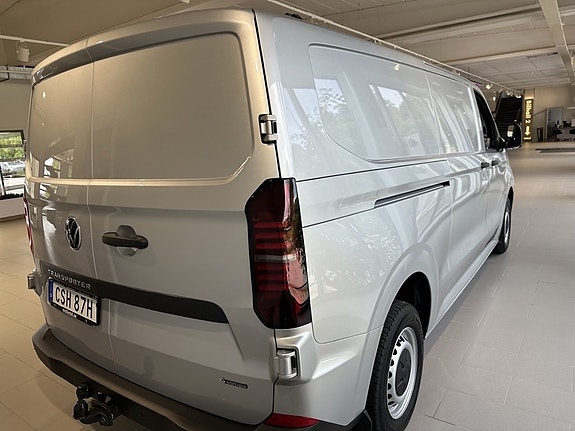 Volkswagen Transporter 2 of 5