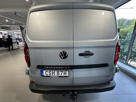 Volkswagen Transporter 3 of 5