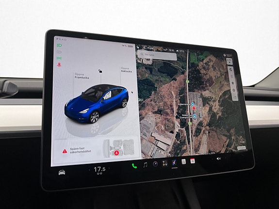 Tesla Model Y 20 of 30