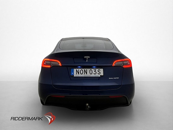 Tesla Model Y 8 of 30