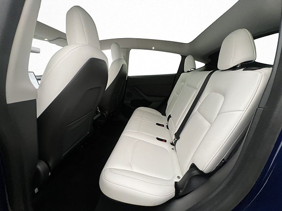 Tesla Model Y 30 of 30