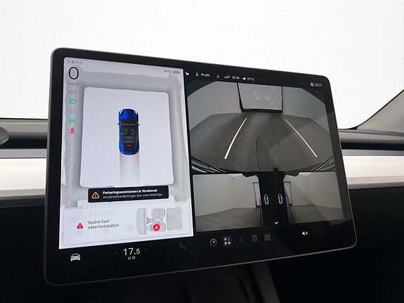 Tesla Model Y 19 of 30