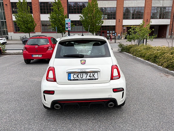 Abarth 595 2 of 5