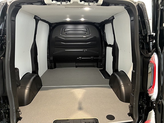 Volkswagen Transporter 16 of 17