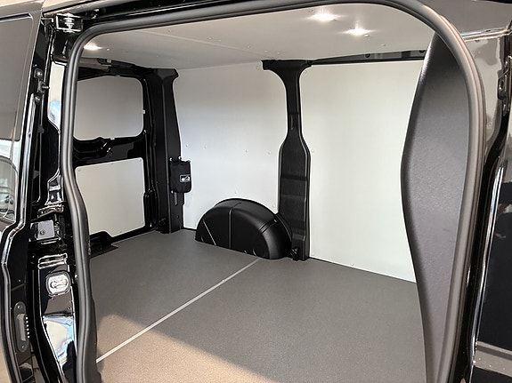 Volkswagen Transporter 15 of 17