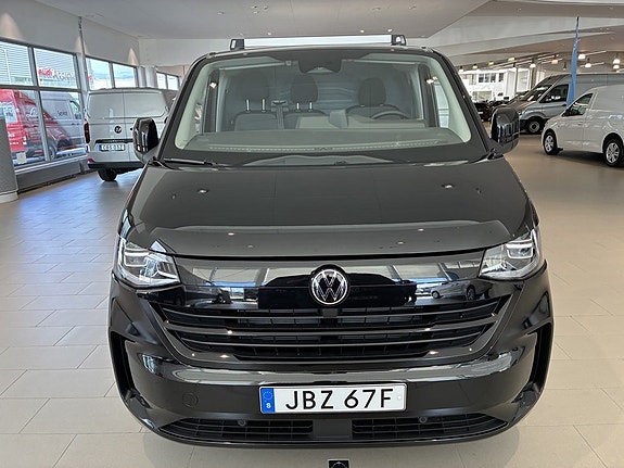 Volkswagen Transporter 9 of 17