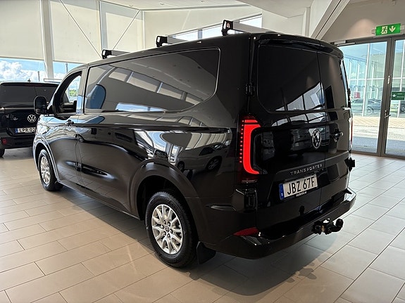 Volkswagen Transporter 3 of 5
