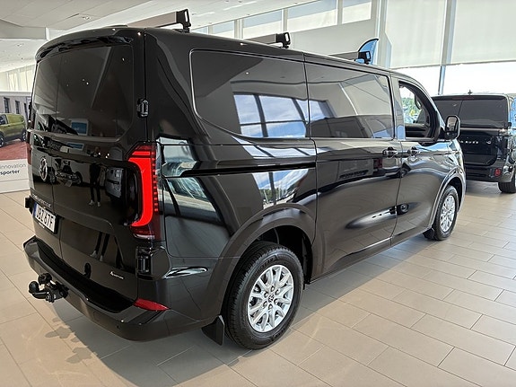 Volkswagen Transporter 6 of 17