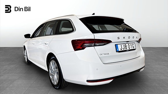 Skoda Octavia 3 of 5