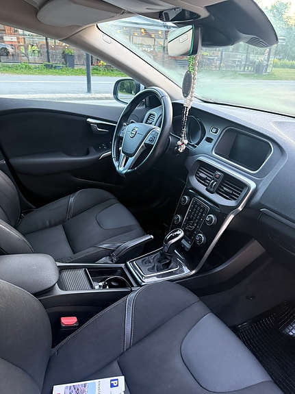 Volvo V40 4 of 10