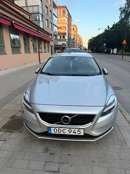 Volvo V40 8 of 10