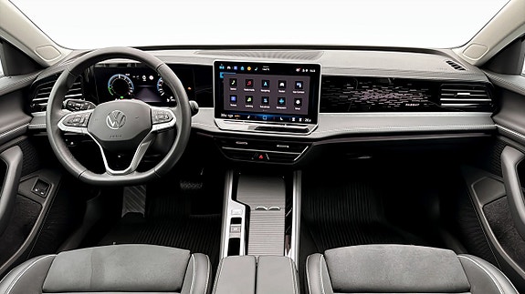 Volkswagen Passat 10 of 19