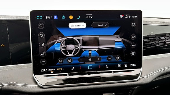 Volkswagen Passat 16 of 19