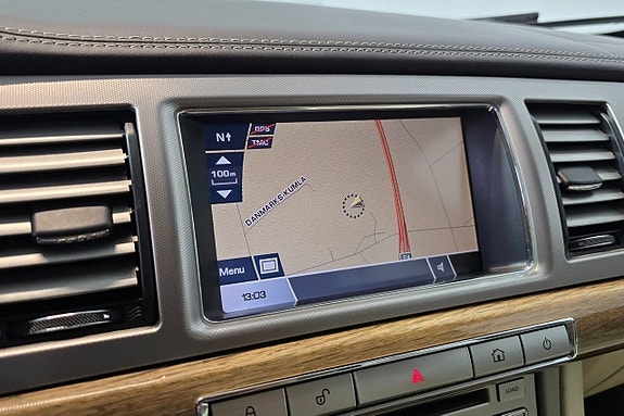 Jaguar XF 17 of 22