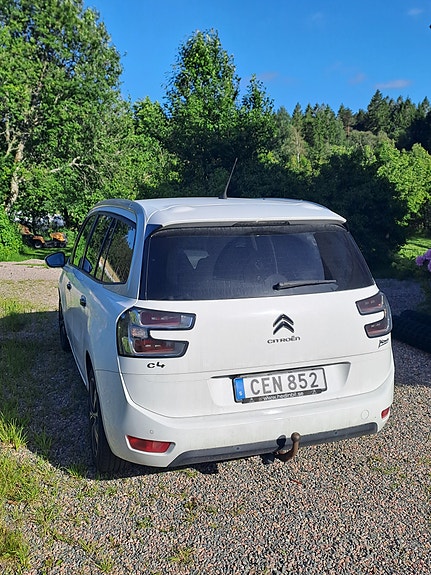 Citroen Grand C4 Picasso 2 of 5