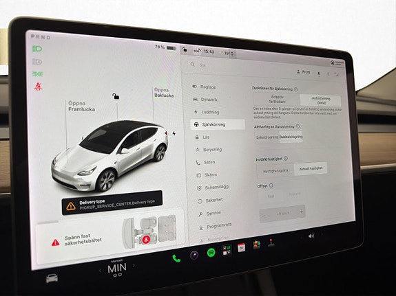 Tesla Model Y 22 of 30