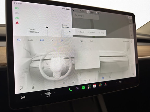 Tesla Model Y 21 of 30