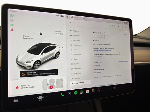 Tesla Model Y 23 of 30