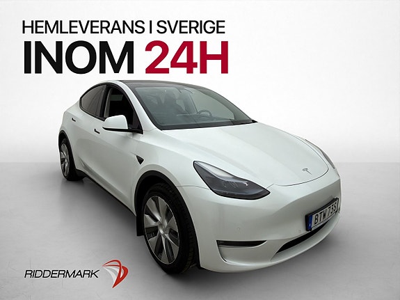 Tesla Model Y 4 of 30