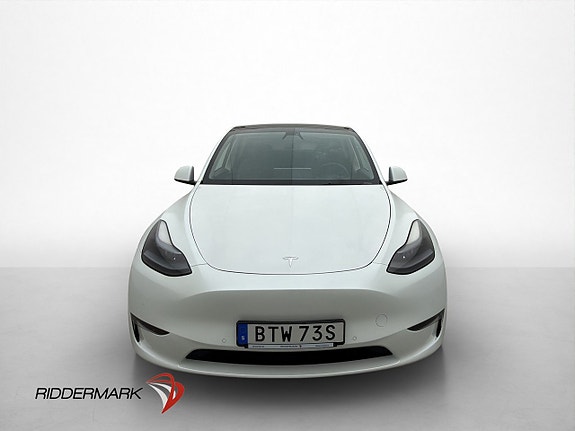 Tesla Model Y 3 of 30