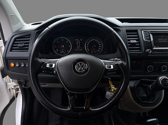 Volkswagen Transporter 9 of 18